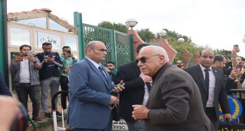 رئيس الزمالك ونجوم الكرة على رأس مشيعي جنازة العامري فاروق من مسجد الشرطة (صور)